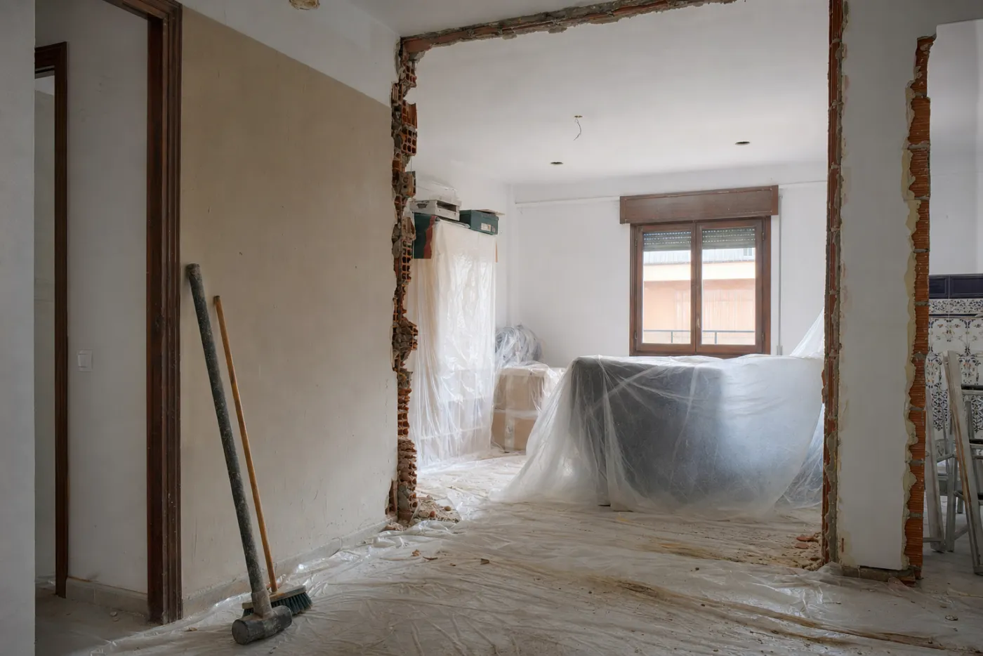 Interior partition